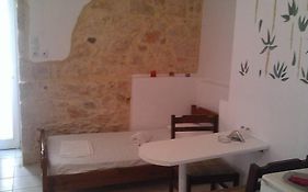 Studio 10 Minutes From The Center Of Heraklion.